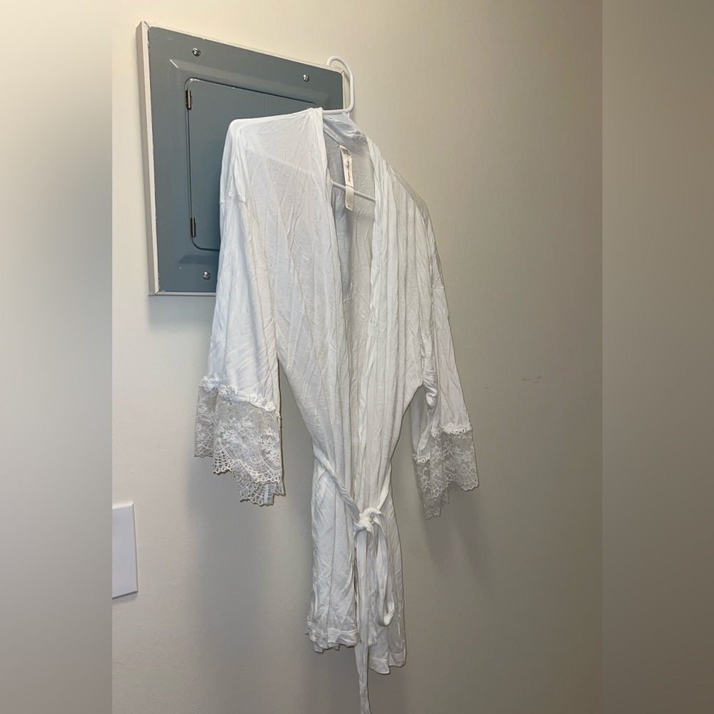 MONIQUE LHUILLIER x HANKY PANKY Lace Robe - Women’s Size Medium/Large - Picture 3 of 5